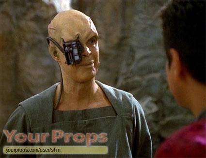 Star-Trek-Voyager-Former-Borg-ORUM-Costume-3.jpg