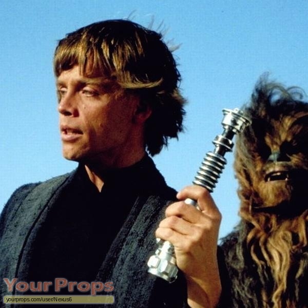 Luke-Skywalker-s--V2--Lightsaber.jpg