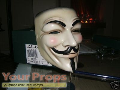 Masque V pour Vendetta [restauration] Norm-45b7e6c761cba-V+for+Vendetta+%282005%29