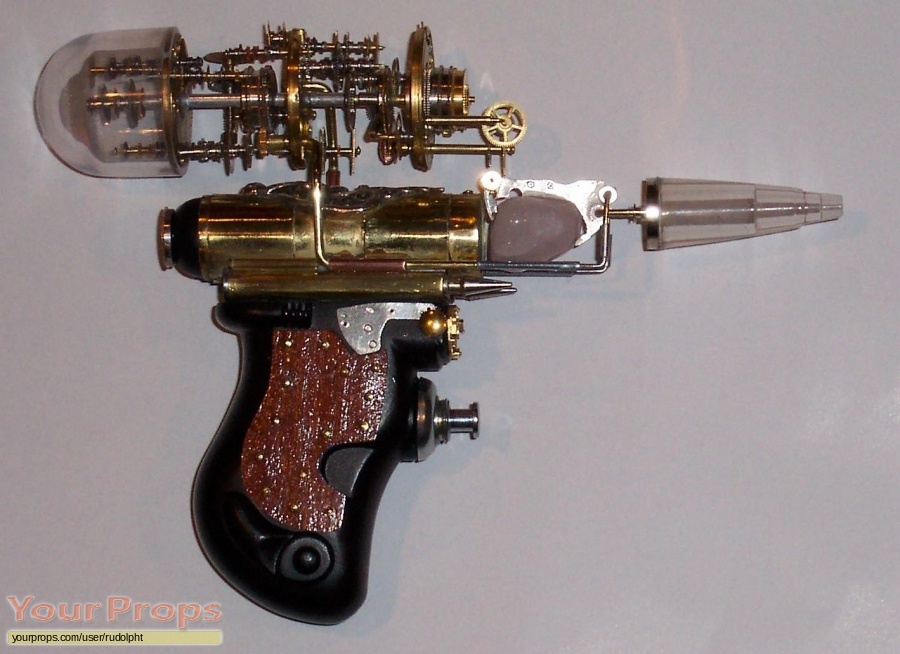 20 000 Leagues Under The Sea replica movie prop weapon