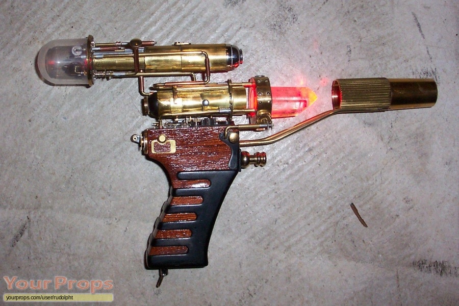 20 000 Leagues Under The Sea replica movie prop weapon