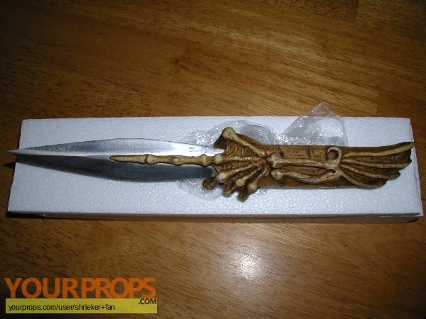 Jeepers Creepers 2 Factory X movie prop weapon
