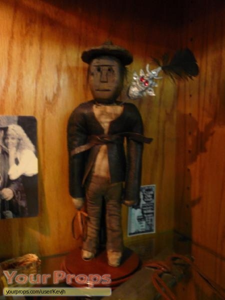 Indiana Jones And The Temple Of Doom Voodoo Doll & Pin replica movie prop