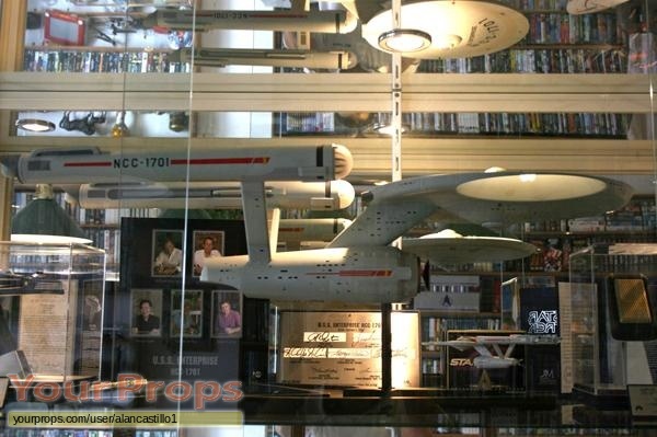 Star Trek  The Original Series Master Replicas model   miniature