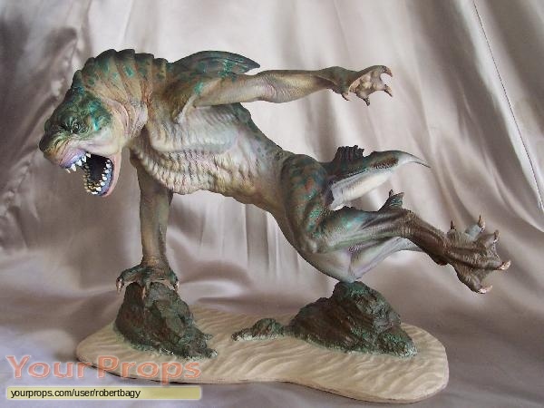Creature (Peter Benchley s) scaled scratch-built movie prop