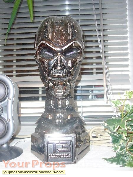 Terminator 3  Rise of the Machines Sideshow Collectibles movie prop