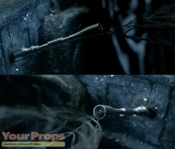 Alien vs  Predator original movie prop weapon