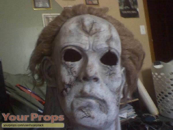 Halloween (Rob Zombies) replica movie costume