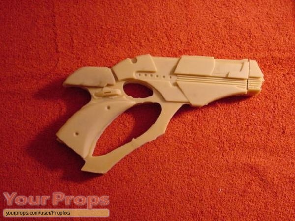 Star Trek  Deep Space Nine original movie prop weapon