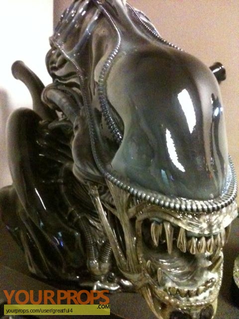 Aliens replica movie prop