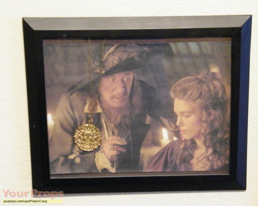 Pirates of the Caribbean  The Curse of The Black Pearl Master Replicas movie prop