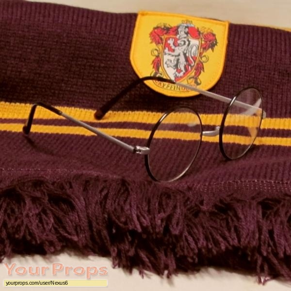 Harry Potter House of Gryffindor Eyeglasses Case With Logo Cleaning Cloth  UNUSED