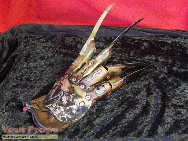 A Nightmare On Elm Street 4  The Dream Master replica movie prop weapon