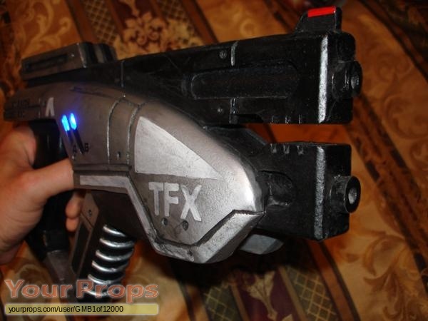 Mass Effect (X-Box 360) replica movie prop