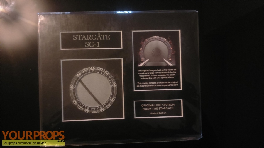 Stargate SG-1 original set dressing   pieces