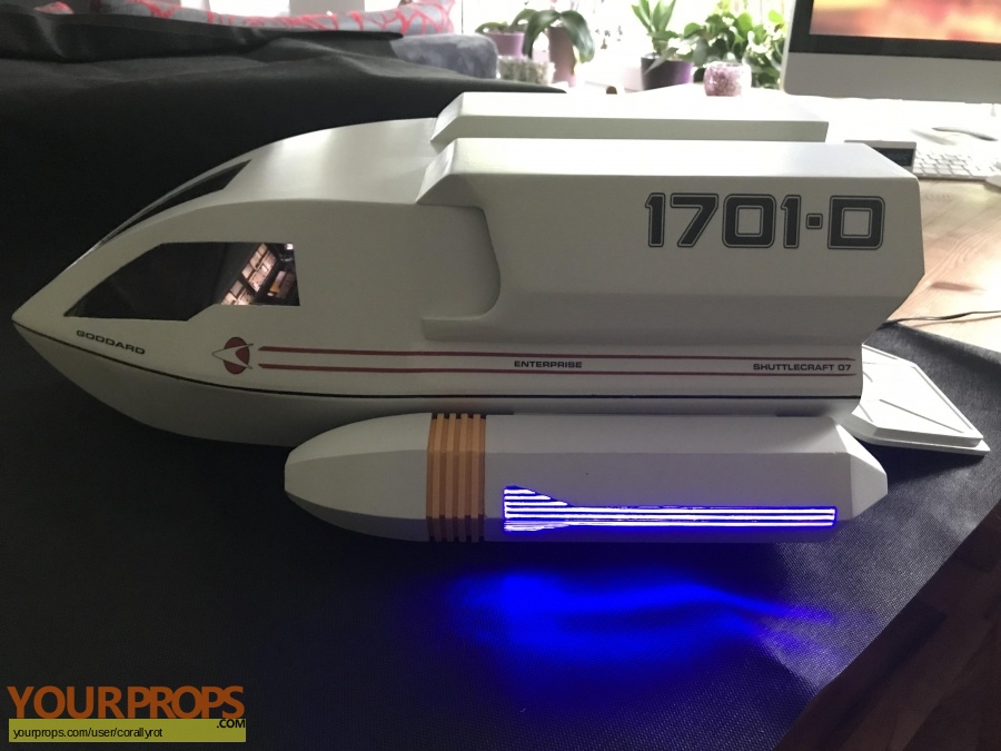 Star Trek - The Next Generation replica model   miniature