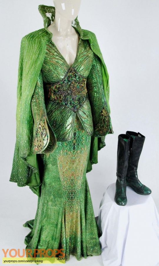 Once Upon a Time  (2011-2018) original movie costume