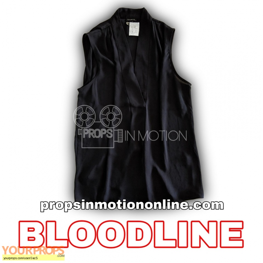 Bloodline  (2015-2017) original movie costume