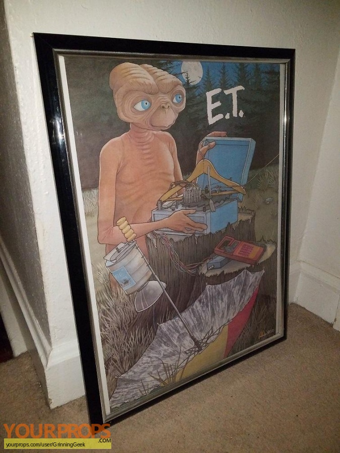 E T  the Extra-Terrestrial original production artwork