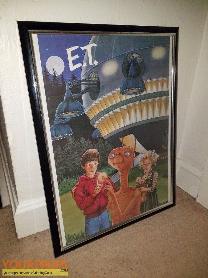 E T  the Extra-Terrestrial original production artwork