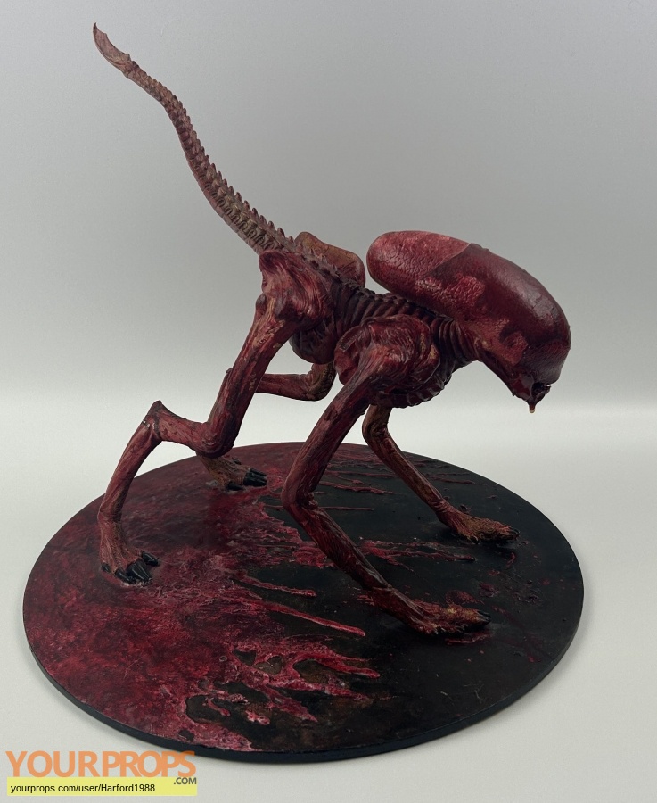 Alien 3 replica model   miniature
