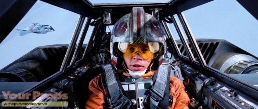 Replique - Star Wars - Casque De Luke Skywalker Rebel Pilot 1/1