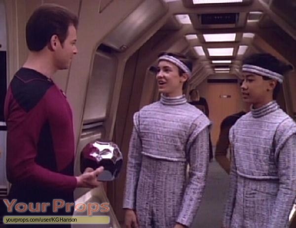 Star Trek: The Next Generation Wesley Crusher's Silver Ski Outfit ...