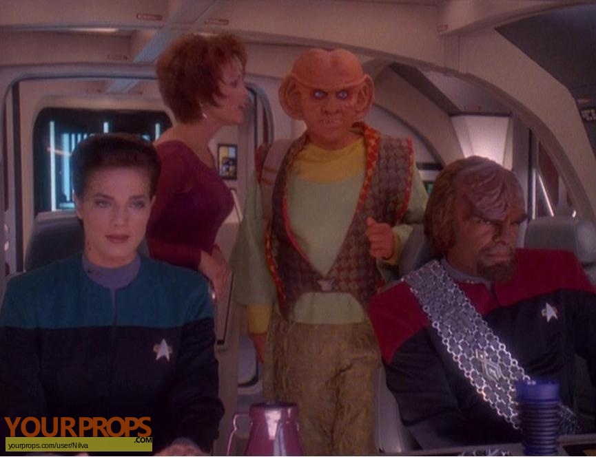 Star Trek  Deep Space Nine replica set dressing   pieces