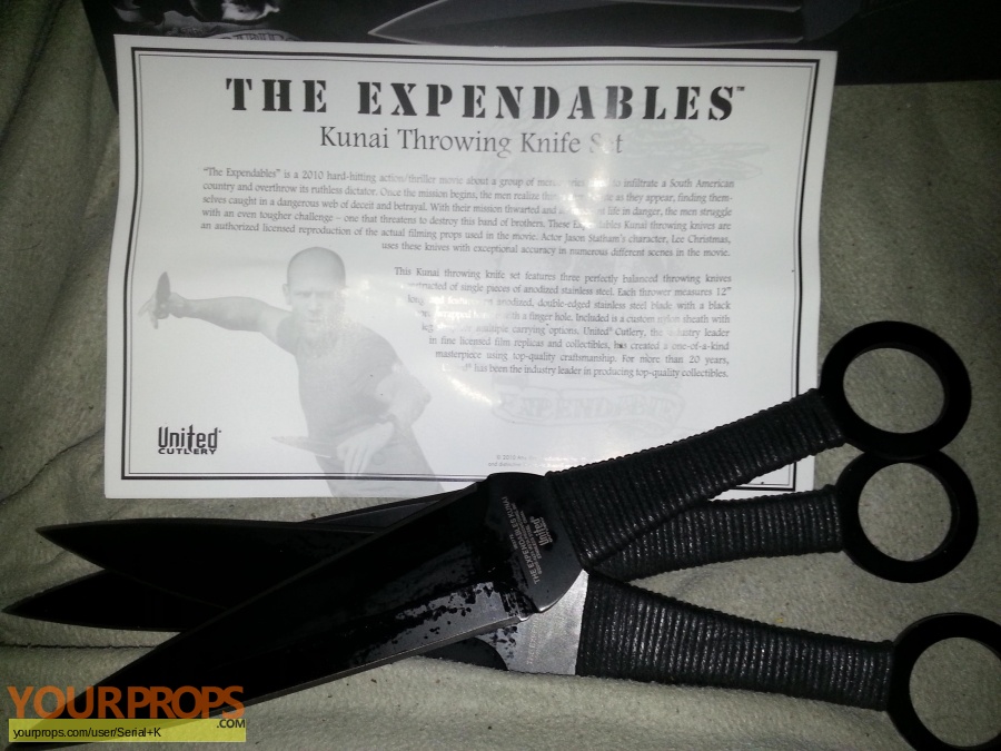 The Expendables United Cutlery movie prop weapon