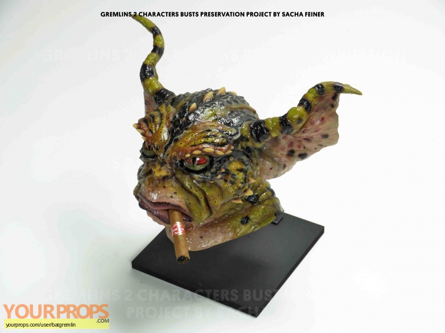 Gremlins 2  The New Batch replica movie prop