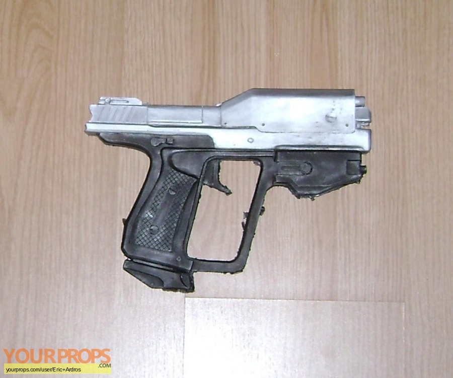 Halo (video game) replica movie prop weapon