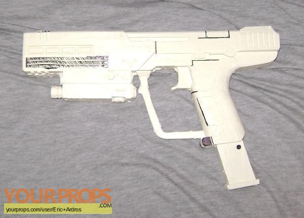 Halo 3 (video game) replica movie prop weapon