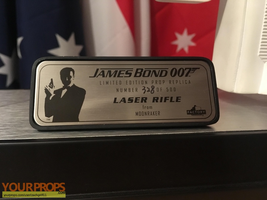 James Bond  Moonraker replica movie prop weapon