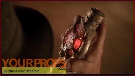 Tales from the Crypt Presents  Demon Knight replica movie prop