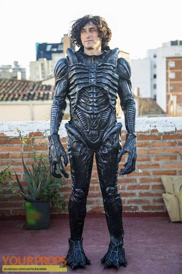 Aliens replica movie costume
