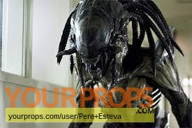 Alien vs  Predator 2 Requiem original movie prop