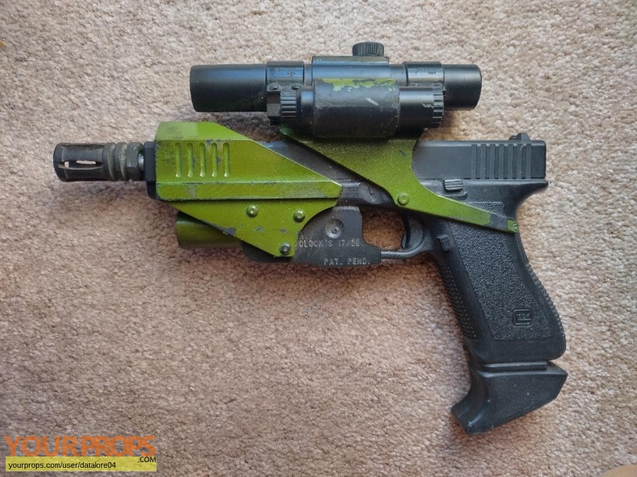 Space  Above and Beyond original movie prop weapon