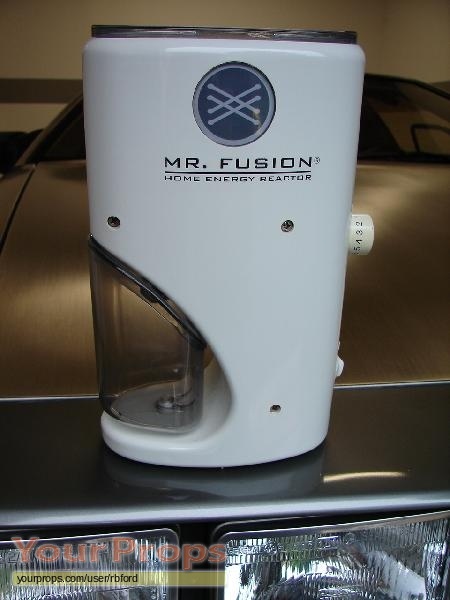 https://www.yourprops.com/movieprops/original/46cf0feb15706/Back-To-The-Future-2-Mr-Fusion-Home-Energy-Reactor-1.jpg