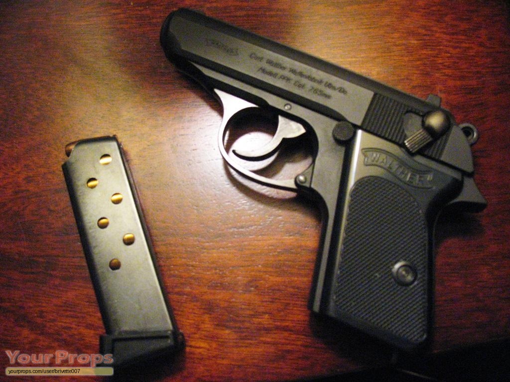 James Bond Handgun
