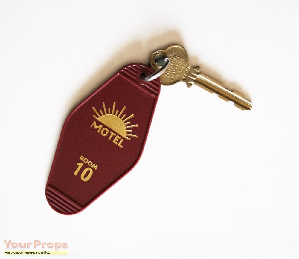 Ключ от комнаты охраны. Ключ от комнаты. Ключи от отеля. Потерянная комната ключ.