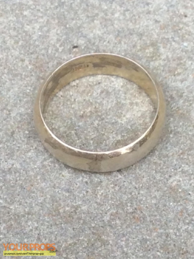 The Magnificent Seven Gold ring worn by Matt Bomer original movie prop