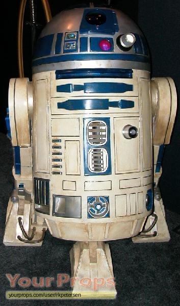 https://www.yourprops.com/movieprops/original/yp_5206b09fc24324.81080812/Star-Wars-A-New-Hope-R2-D2-Astromech-Droid-1.jpg