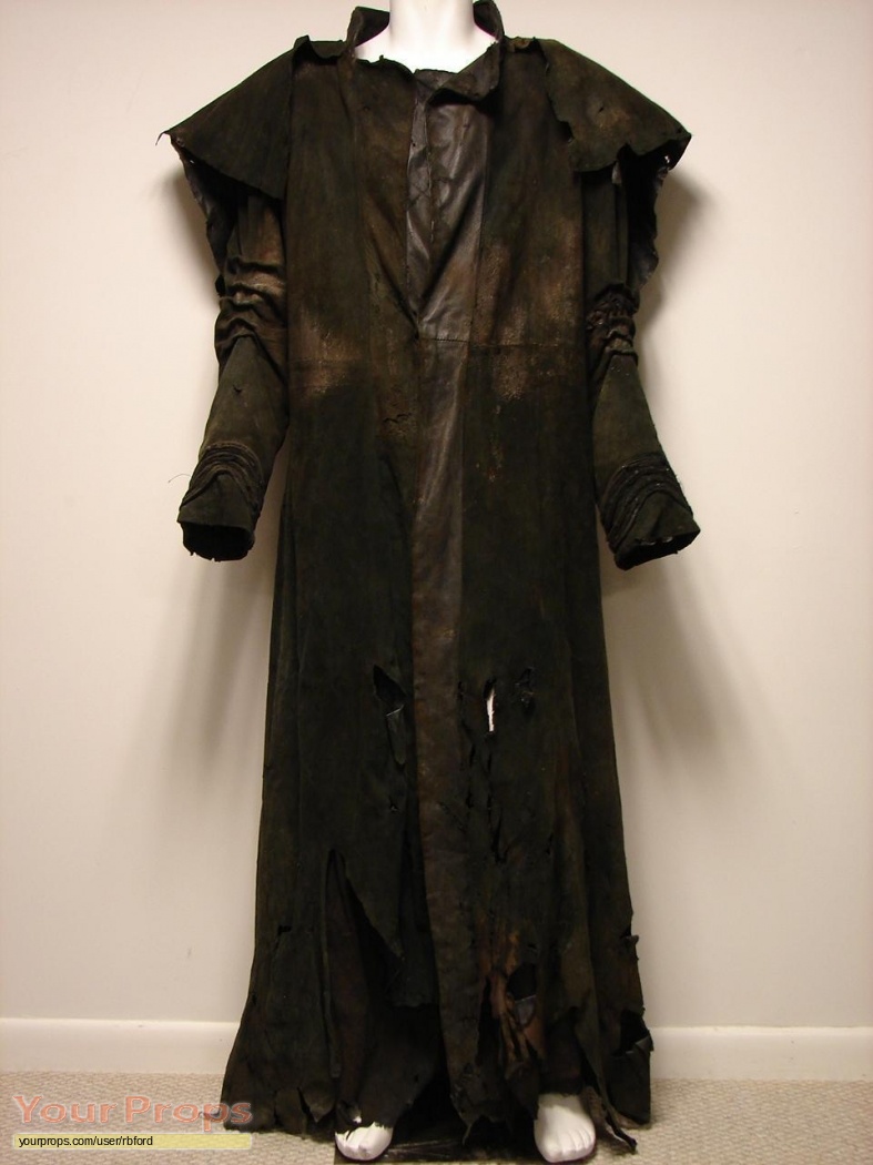 coat was worn by Jonathan Breck in his roll as the Creeper in the 2001 moti...