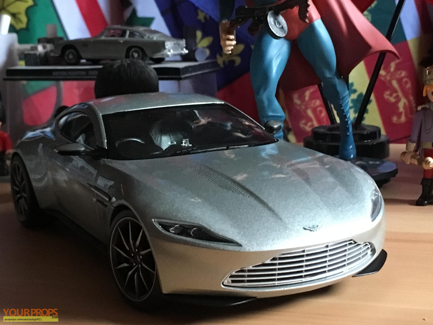 Aston Martin DB10 modèle de voiture James Bond 1:43 SCALE Spectre spécial Daniel Craig K 