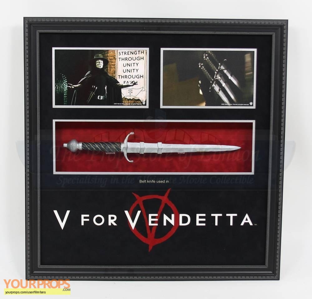 V' (Hugo Weaving) Rubber Throwing Knife - Display Movie Prop from